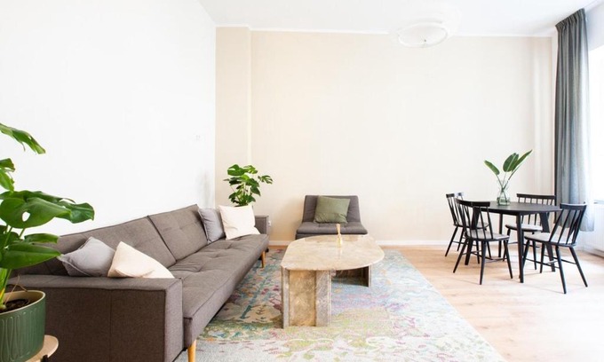 Mitte Apartment | Modern Design Apartment