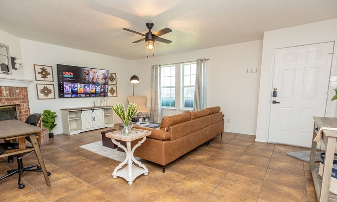 Saginaw House | Modern Farm House with Backyard | Pet Friendly