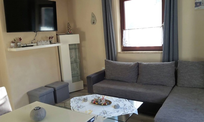 Bad Hofgastein Apartment | Modern FEWO with sep. Kitchen and free Alpentherme entry only 400m to the ski lift