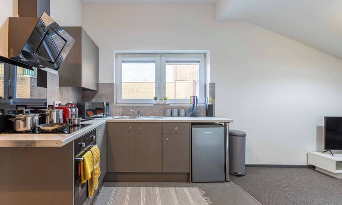 Peterborough Apartment | Modern Flat | Netflix | Free Parking | A1