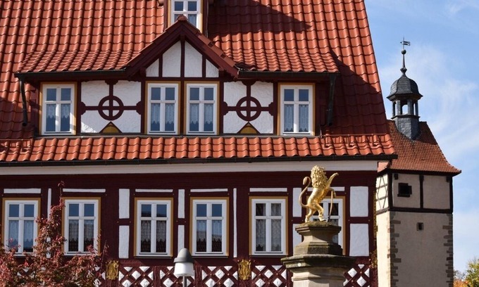 Bad Rodach Apartment | Modern holiday apartment (85sqm) with historical flair