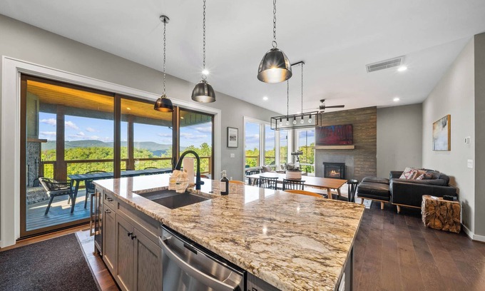 Deep Gap Cabin | Modern Home with Community Amenities