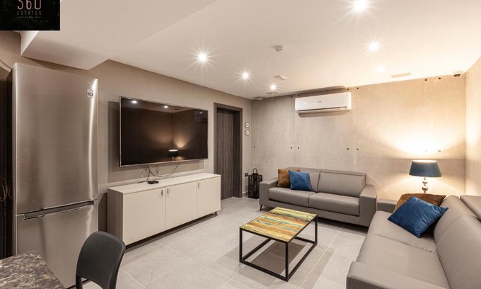 Gzira Apartment | Modern, Large and Spacious HOME, Perfect for GROUP by 360 Estates