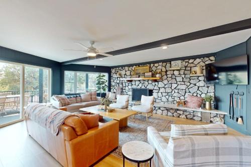 Show Low House | Modern Mountain Haven