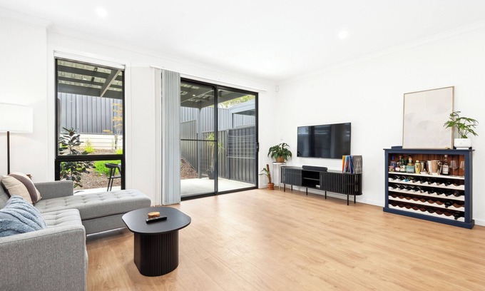 Mount Barker House | Modern Retreat in Mount Barker: Your Ideal Getaway
