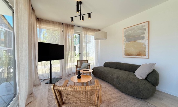 Unteruhldingen Apartment | Modern Suite Happiness with covered terrace near the lake and beach in Uhldinge