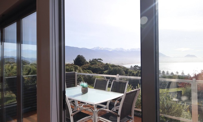 Kaikoura House | Modern | Sunny | Ocean Views - KK62109