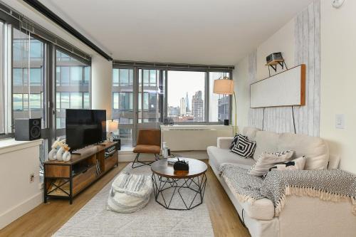 Midtown West Apartment | Modern Times Square 1 BR Retreat