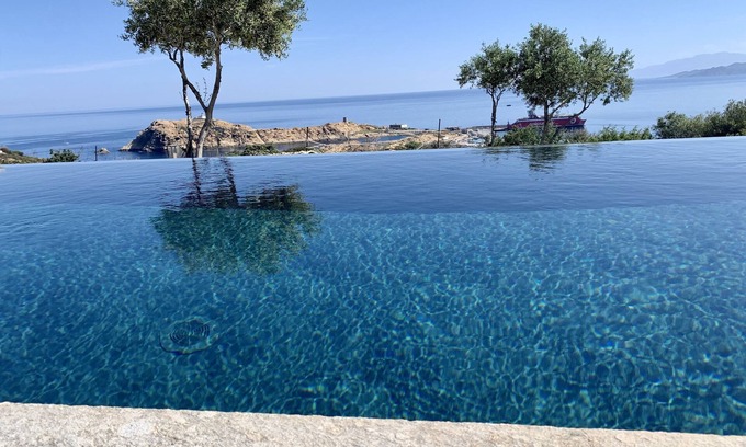 L'Ile-Rousse House | Modern villa with sea and mountain views 600m from the city center
