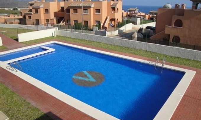 Los Puertos Apartment | MoJon Hills Keith