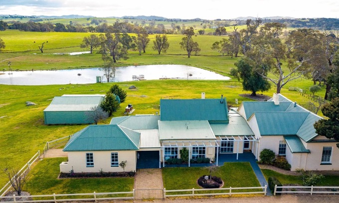 Pyalong Other | Mollison Park Farm - Welcome to our family farm Mollison Park, we greatly hope you enjoy your stay, and to help on that front we offer some tips and advice.