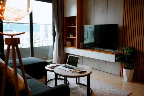 Son Tra Apartment | Monarchy Luxury Apartment 3 Bedroom in DaNang by Villuxy
