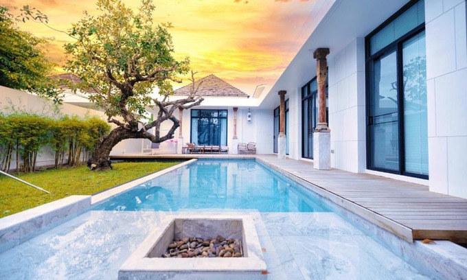 Chalong Villa | Mono 3bedroom seaside pool villa