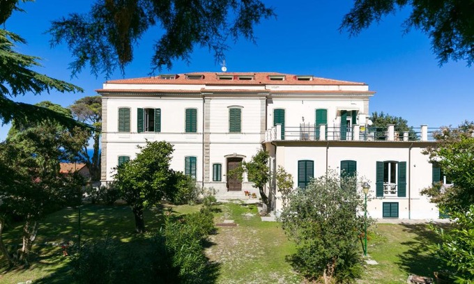 Poggio Apartment | mono Patrizia