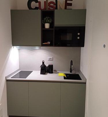 Santo Stefano Apartment | Monolocale Maison Zanotti