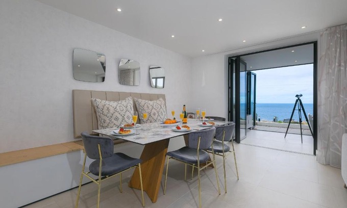 Carbis Bay Apartment | Monowai Heights