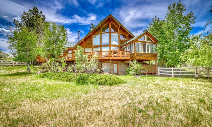 Pagosa Highlands House | Monte Vista Retreat: Pet-Friendly, Private Hot Tub, Game Loft, Fenced Yard, Stunning Mountain Views!