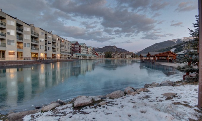 Lakeside Village Condo | Montezuma 1771 by SummitCove Vacation Lodging