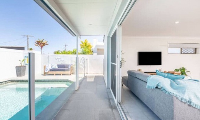 Mooloolaba House | Mooloolaba · Escape to Mooloolaba - Feel At Home in Style