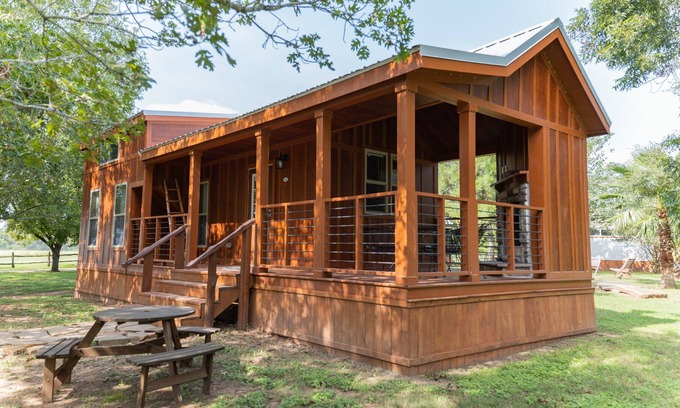 Satin Cabin | Moon River Ranch - Camellia Cabin
