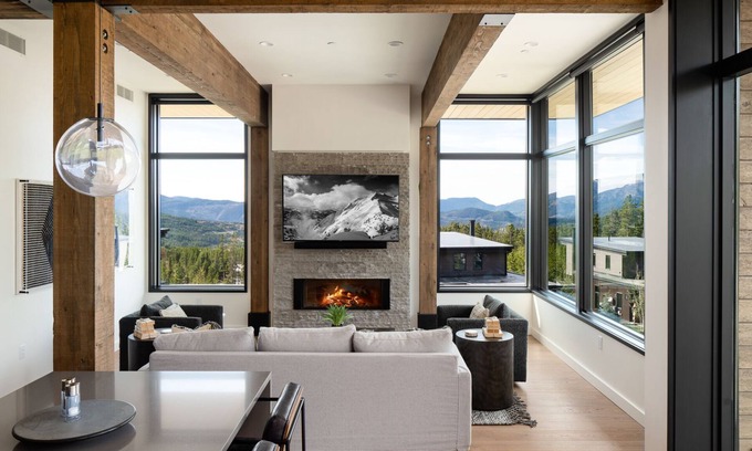 Gallatin Gateway Condo | Moonlight Basin- 201 LakeLodge