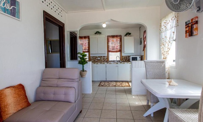 Island Harbour Apartment | Moonlight Cottage
