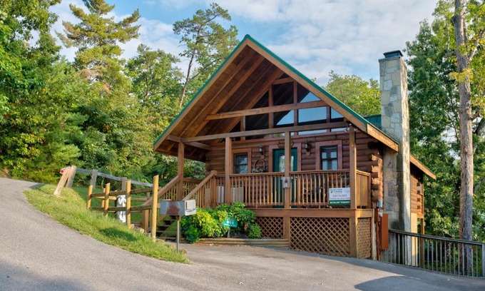 Pigeon Forge House | Moonlight Romance