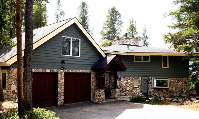 Breckenridge Heights House | Moonstone Point: 1.5 miles to ski slopes