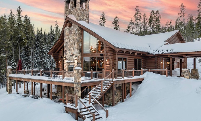 Breckenridge House | Moose Creek Lodge, 5 min to free skier parking