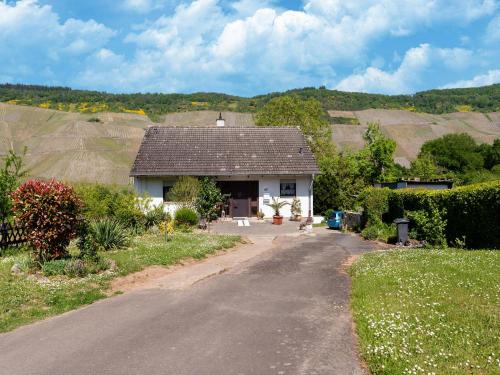 Wehlen Apartment | Moselle Vineyard Escape