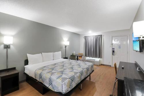 Bryan Hotel | Motel 6-Bryan, TX - University Area