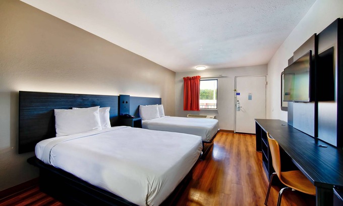 Gainesville Hotel | Motel 6 Gainesville, GA