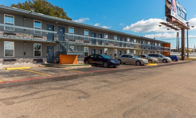 Temple Hotel | Motel 6-Temple, TX