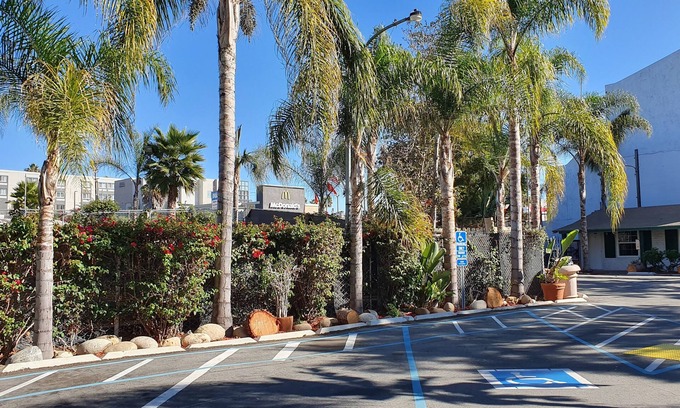 Pacific Beach Hotel | Motel San Diego - In San Diego (Pacific Beach)