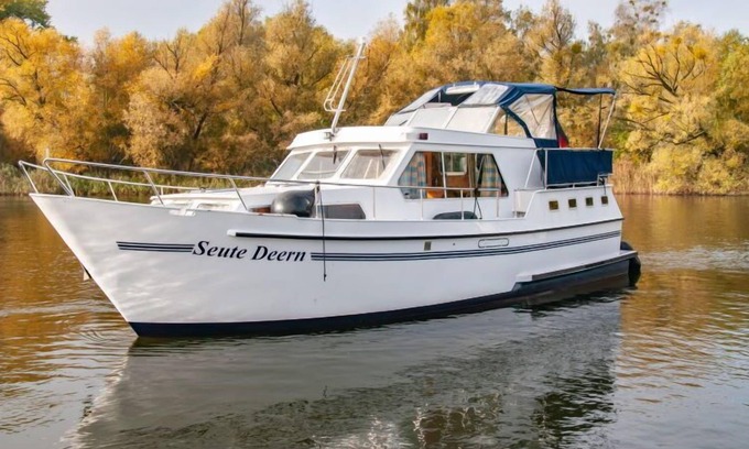 Muritz Boat Rental | Motor yacht Seute Deern Hollandia 1200