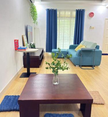 Taman Mount Austin House | Mount Austin JB Homestay 3 beds Free 2-3 Car Parks