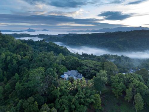 Yatinuwara Hotel | Mount Frenion Manor by Seven Angels Kandy