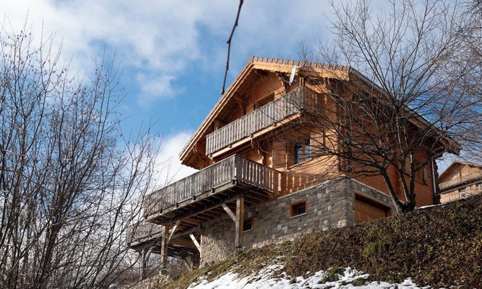 Foncine-le-Haut Ski Chalet | Mountain chalet