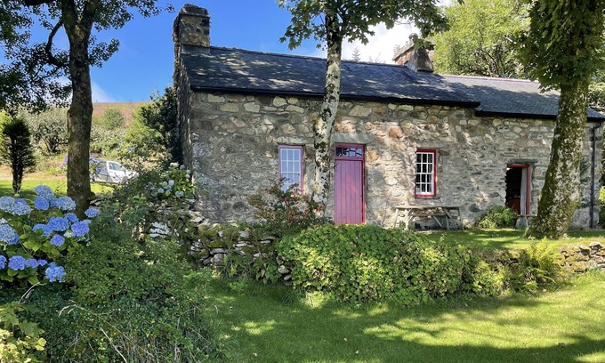 Rhyd-y-clafdy Cottage | Mountain Cottage with stunning Views towards the sea