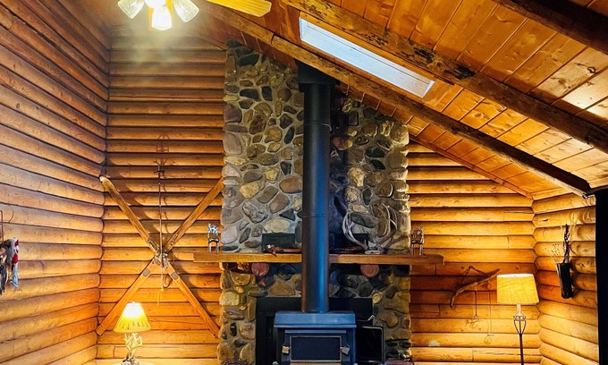 Eden Cabin | Mountain Retreat for skiing, hiking, biking, water sports or relaxing