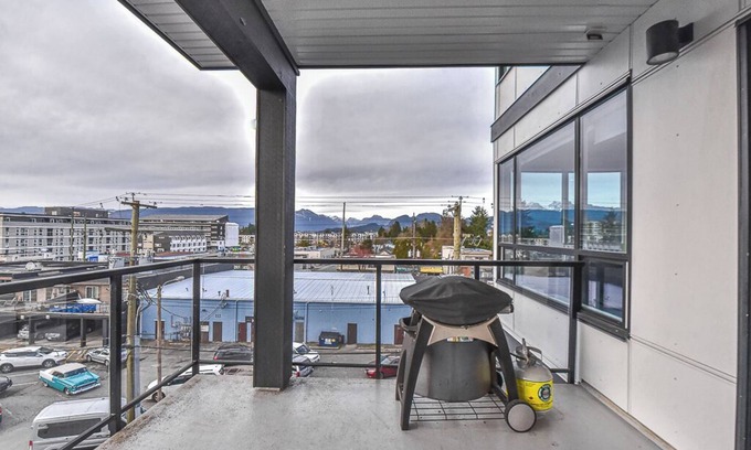 Haney Apartment | Mountain View Apartment