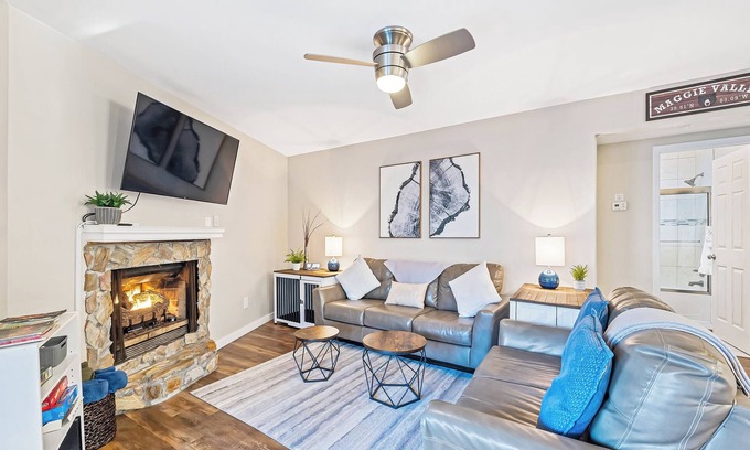 Maggie Valley Cottage | Mountain View! Beautifully Updated, Fire Pit, Hot Tub, Arcade, Foosball, DogsOK!