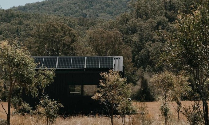 Moogerah House | Mountain View Off-Grid Cabin in the Scenic Rim - Rica