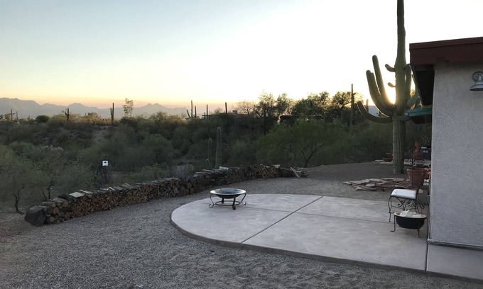 Tucson Apartment | Mountain View’s. Stunning Sunset’s. Outdoor Activities. Minutes From Downtown.