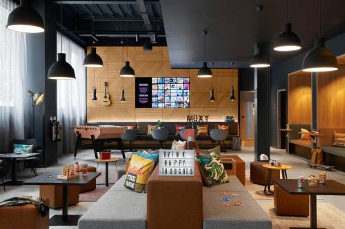 Central Milton Keynes Hotel | Moxy Milton Keynes