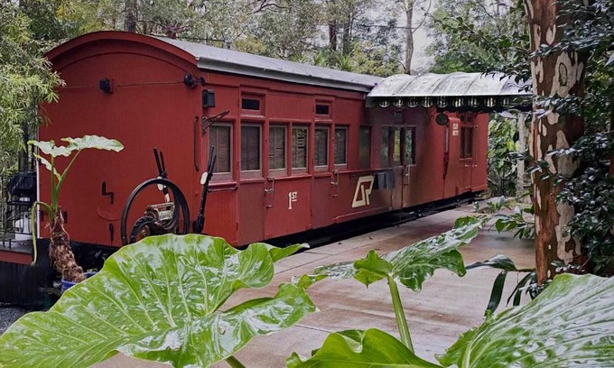 Mount Nebo House | Mt Nebo Railway Carriage and Chalet