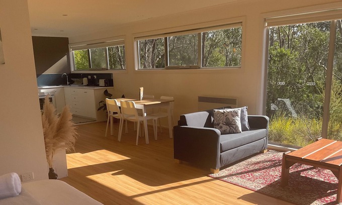 Healesville Apartment | Mt Rael Healesville Suite 4 Javan