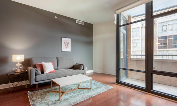 Mount Vernon Triangle Apartment | Mt Vernon 1BR w Gym WD 2 Pools roomy rooftop WDC-39