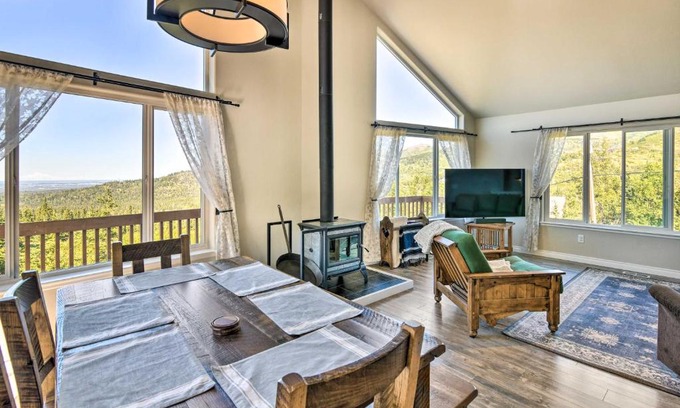 Bear Valley House | Mtn View Anchorage Escape about 15 Mi to Downtown
