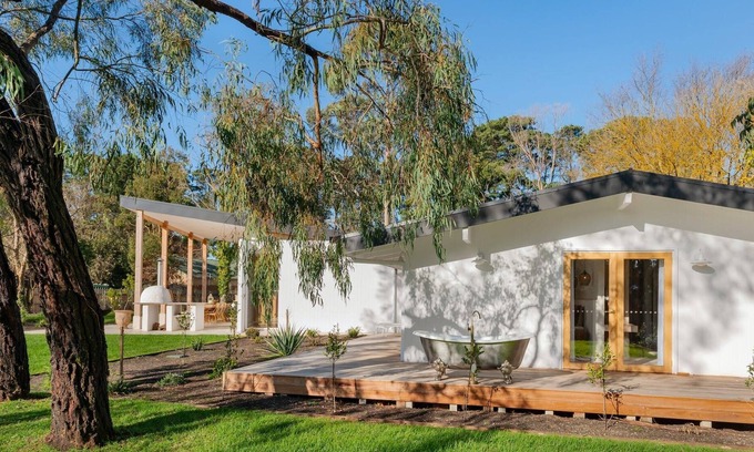 Balnarring House | Mudbrick House (With Car Parking)